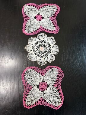 American Vintage- Cottage Doilies Assorted Lot of 3- Pink white- Shabby Chic